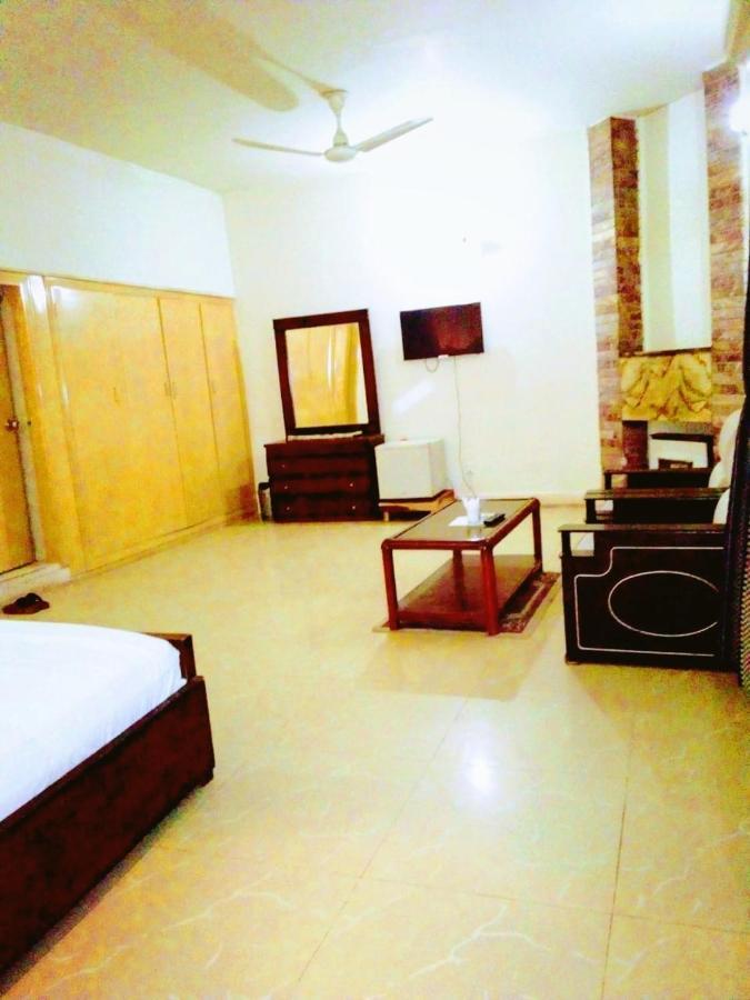 Pyramid International Guest House Islamabad Zimmer foto